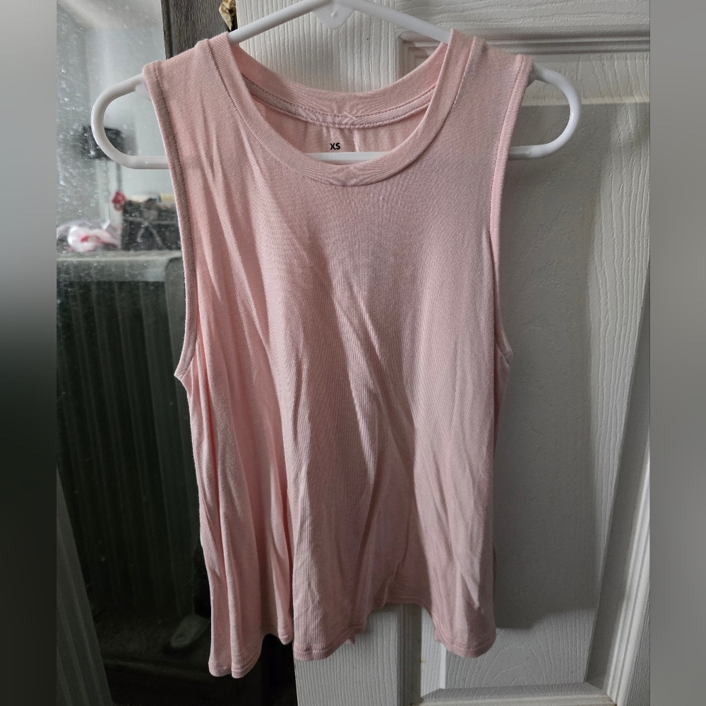 NWT Girls Sleeveless Pink Top XS